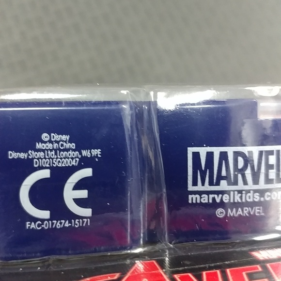 New Marvel Avengers 5" Pinball & Maze Game Disney Store 2 Games in 1 - Picture 3 of 16